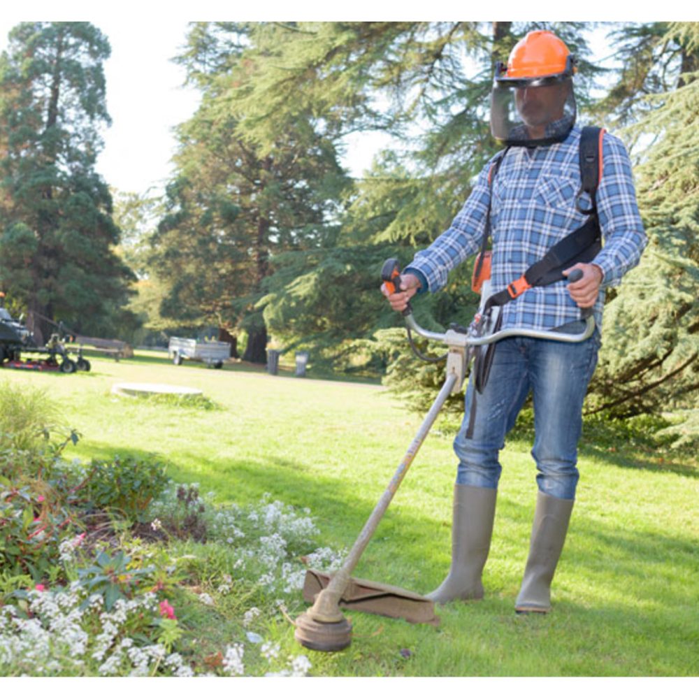 Landscaping-Worker
